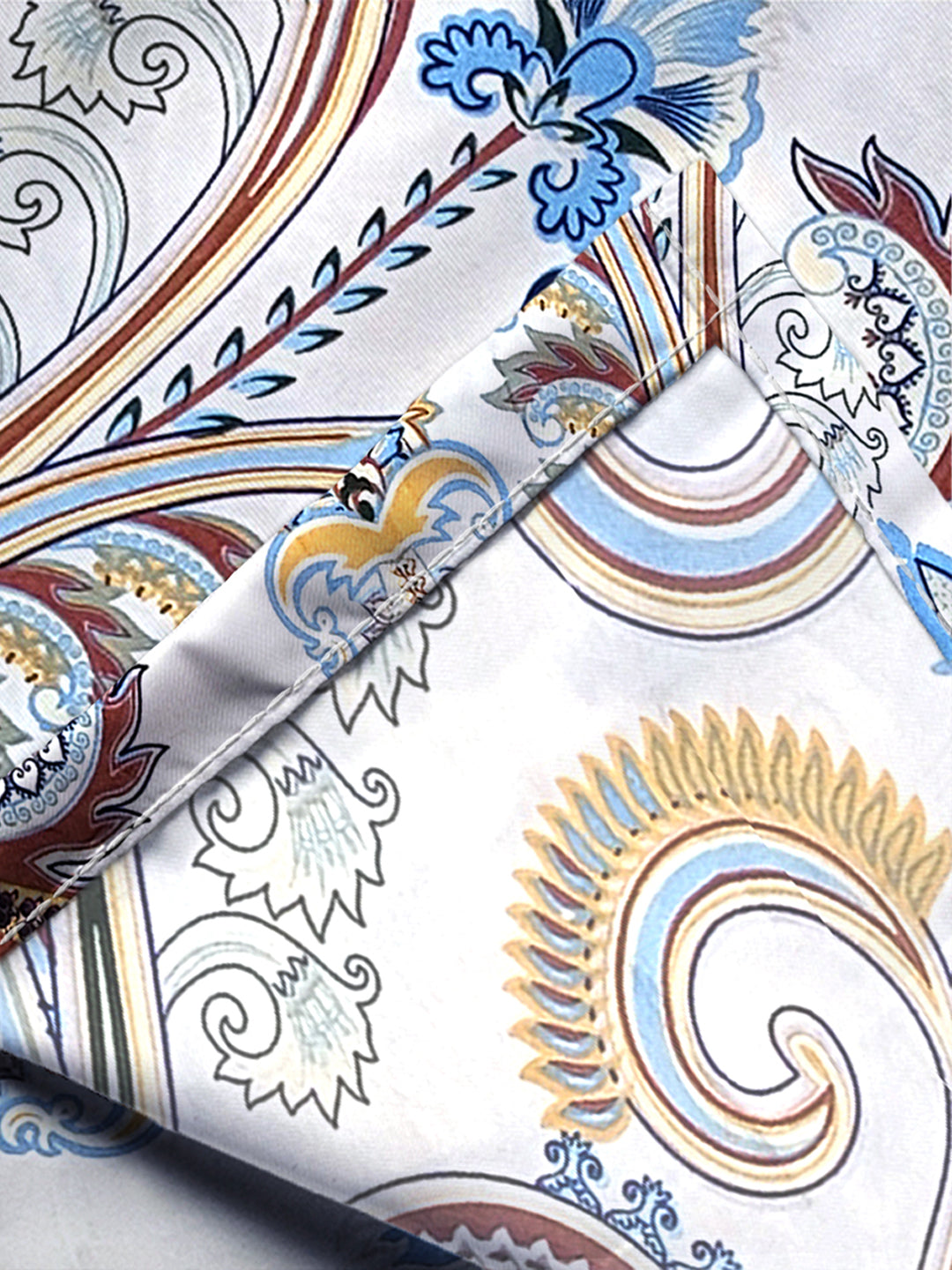 Glace Cotton Abstract Flat Fitted Bedsheet with 2 Pillow Covers