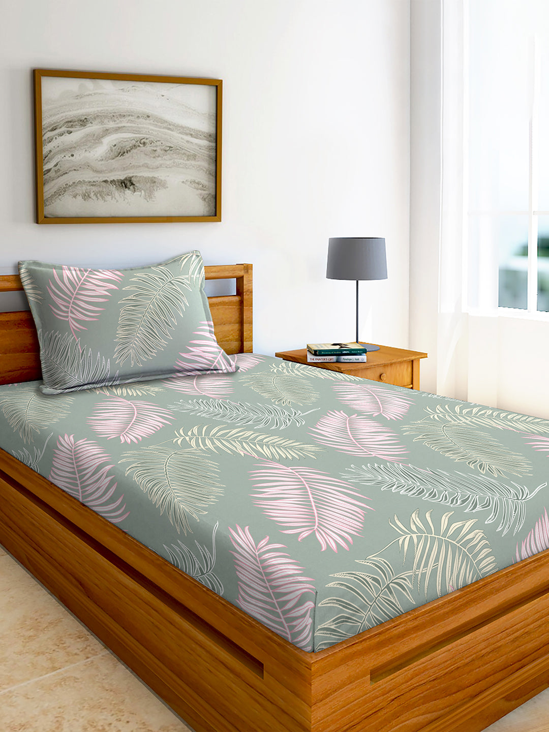 Glace Cotton Abstract Flat Fitted Bedsheet with 2 Pillow Covers