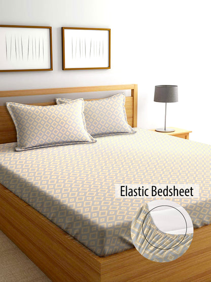 Glace Cotton Abstract Flat Fitted Bedsheet with 2 Pillow Covers