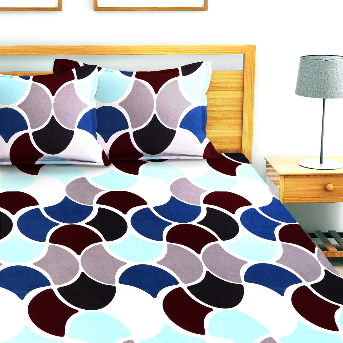 Glace Cotton Geometric Flat Double Bedsheet with 2 Pillow Covers